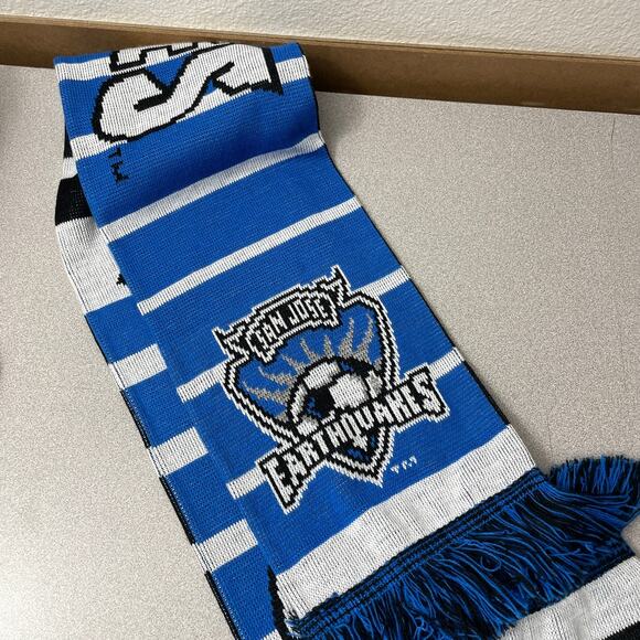 San Jose Earthquakes MLS Soccer Scarf Blue Knit Fringe Black Acrylic Outdoor 57" - Picture 4 of 5